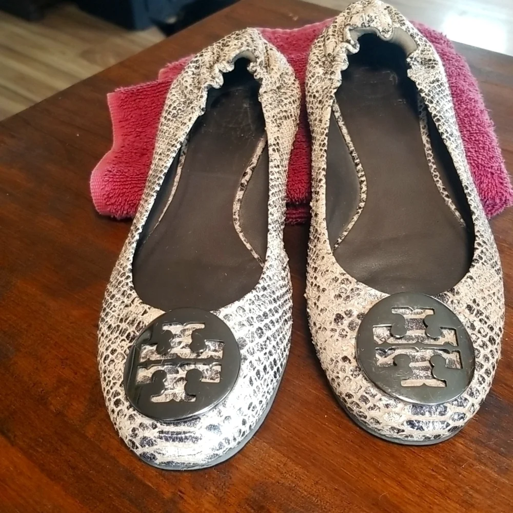 Tory Burch Ballet Flats Size 8 Womens Snake Print